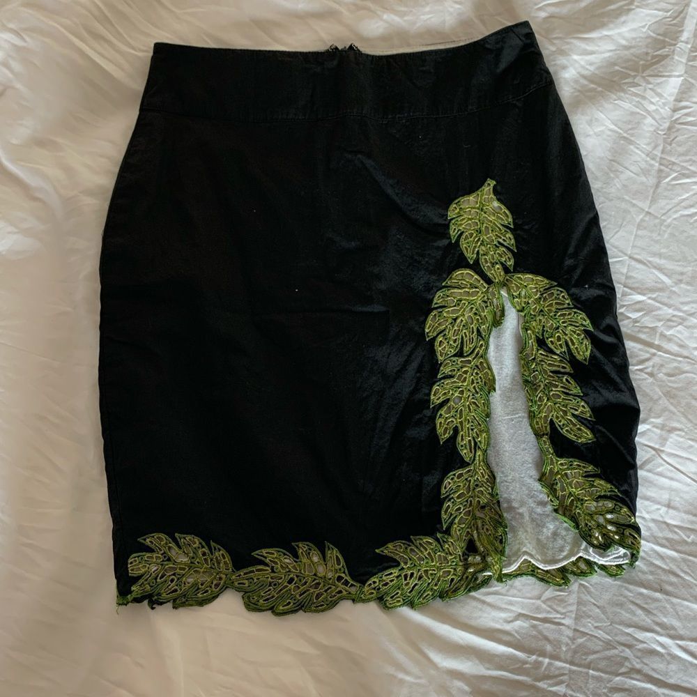 Tamara Catz Handmade Embroidered Skirt Sz 8 Tamara Catz Handmade Embroidered Skirt Sz 8